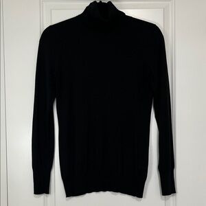 Banana Republic Women's Black Turtleneck Sweater